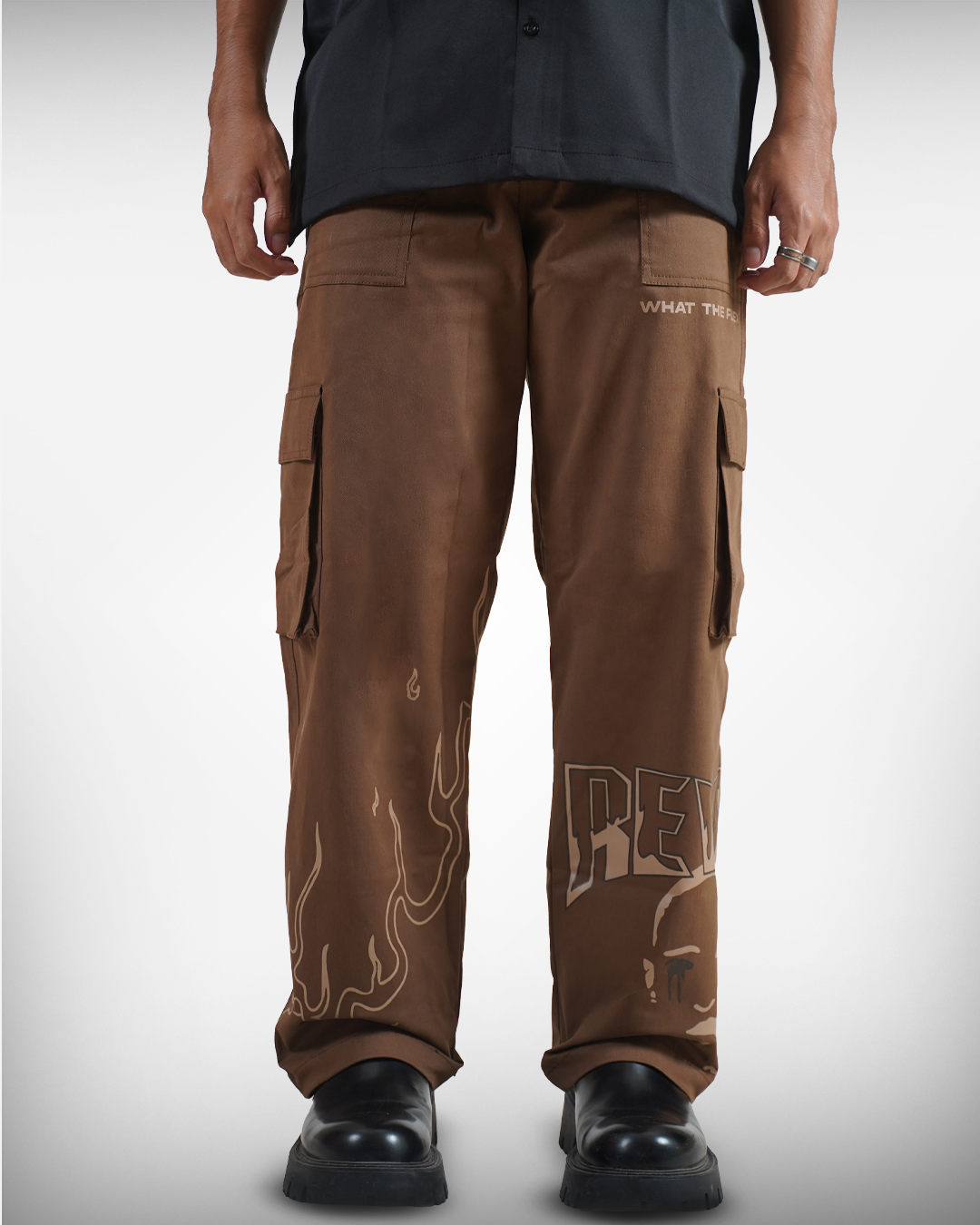 cargo, pants, relaxed, comfortable, pockets, pinted, brown